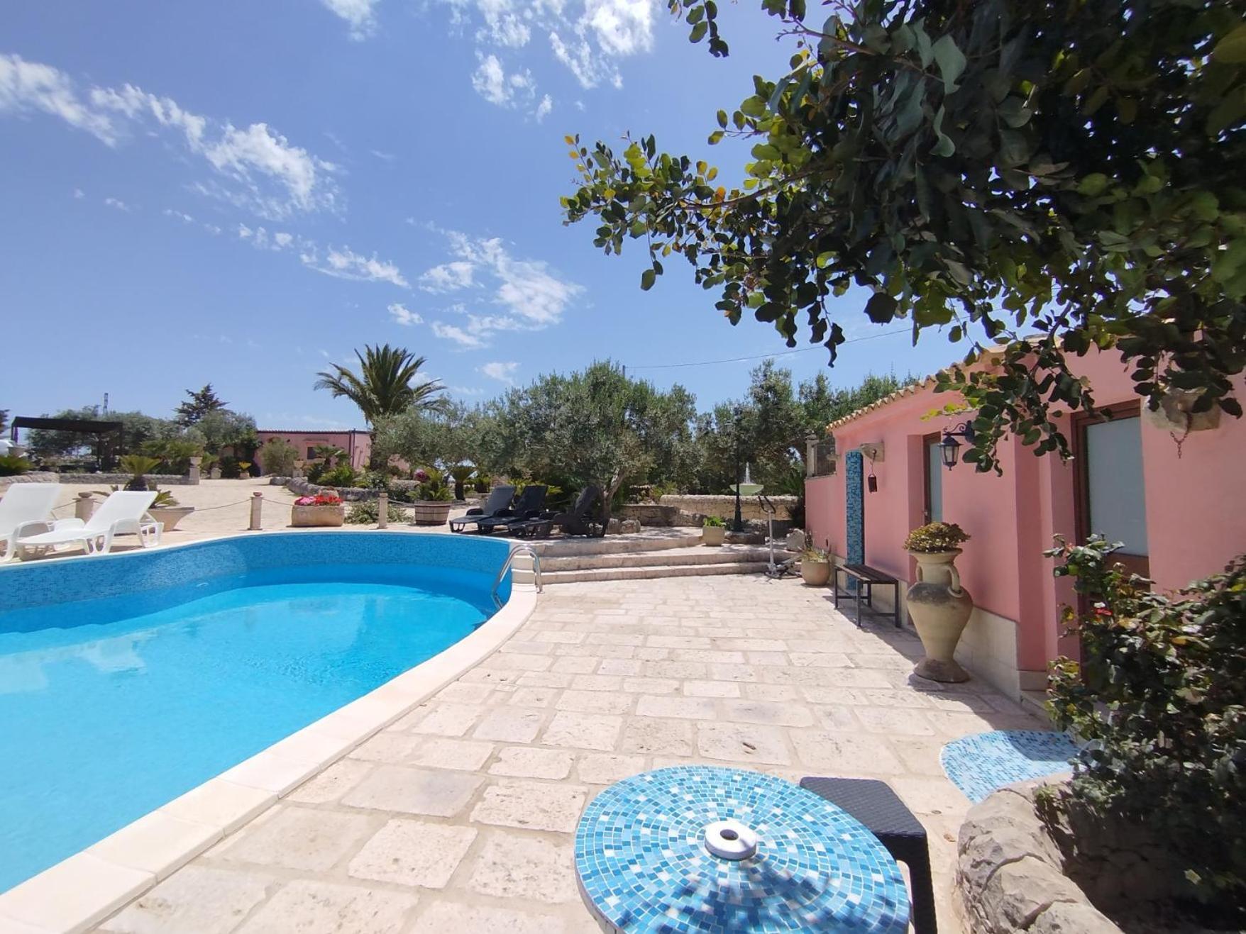 Dependance In Villa Con Piscina 라구사 외부 사진